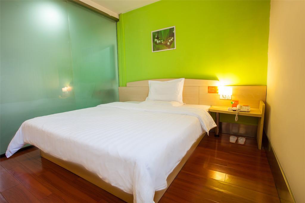 7Days Inn Qingdao Wusi Square Middle Xianggang Road Номер фото