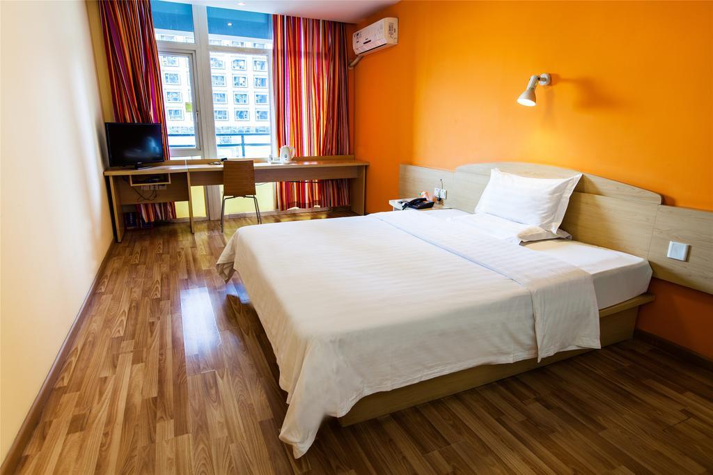 7Days Inn Qingdao Wusi Square Middle Xianggang Road Номер фото
