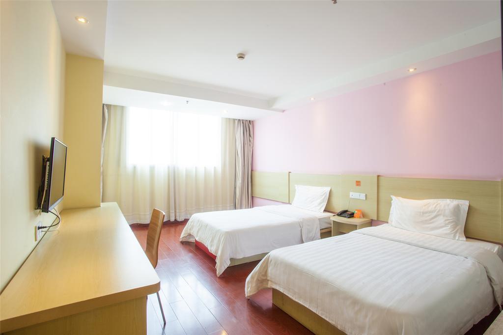 7Days Inn Qingdao Wusi Square Middle Xianggang Road Номер фото